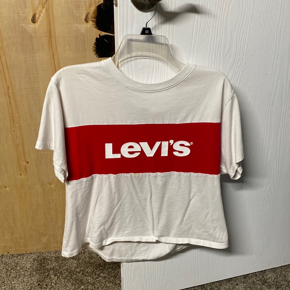 Levis medium tshirt